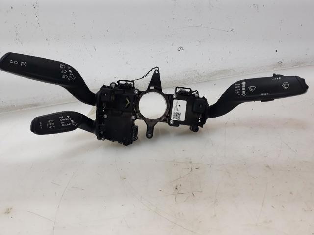 Comutador instalado na coluna da direção, montado Audi A4 8W2, 8WC