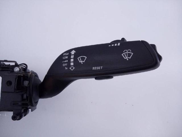 Comutador instalado na coluna da direção, montado Audi A4 8W2, 8WC