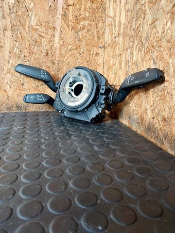 Comutador instalado na coluna da direção, montado 4G0953502AA VAG