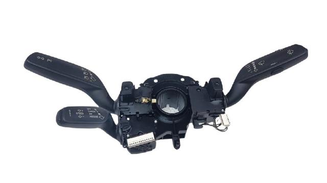 Comutador instalado na coluna da direção, montado Audi A4 8W2, 8WC