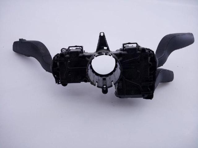 Comutador instalado na coluna da direção, montado Audi A4 8W2, 8WC