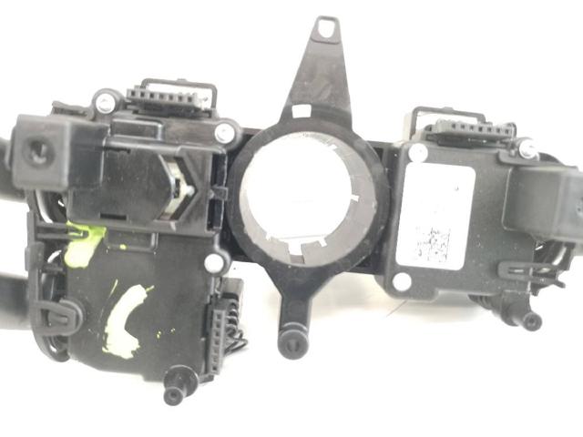 Comutador instalado na coluna da direção, montado Audi A4 8W2, 8WC