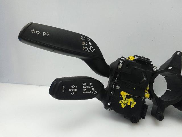 Comutador instalado na coluna da direção, montado Audi A4 8W2, 8WC