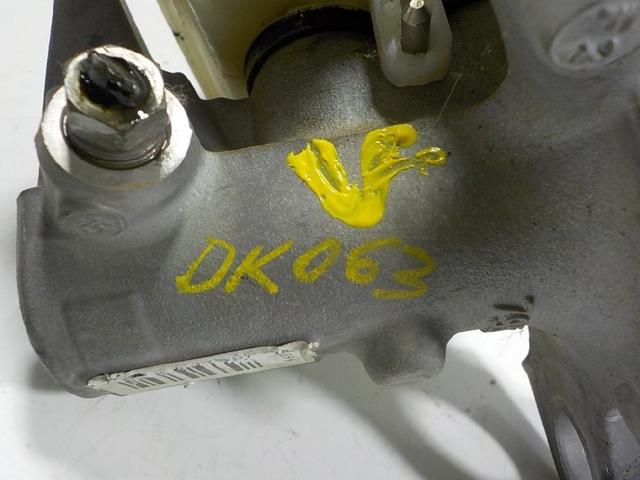 Cilindro mestre do freio Audi A6 4G2, 4GC