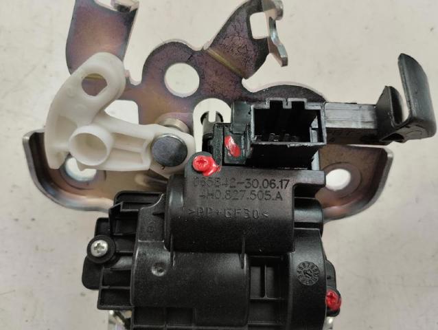 Fecho de tampa de porta-malas (de 3ª/5ª porta traseira) 4H0827505A VAG