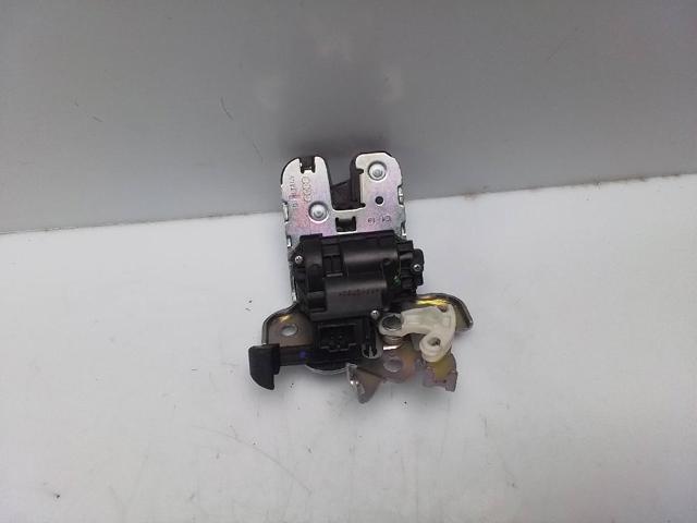 Fecho de tampa de porta-malas (de 3ª/5ª porta traseira) 4H0827505A VAG