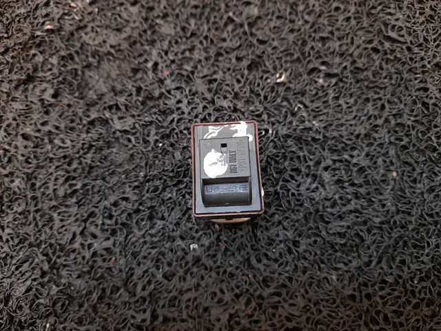 Botão de salão de acionamento de tampa de porta-malas (de 3ª/5ª porta (de tampa de alcapão) 4H0959831B VAG/Audi