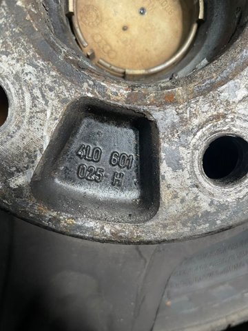 Discos de roda de aleação ligeira (de aleação ligeira, de titânio) 4L0601025H VAG