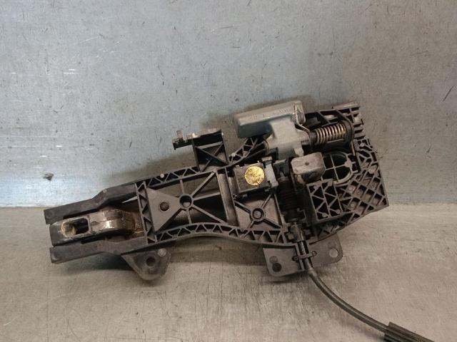 4L1837886H Держатель наружной ручки двери передней правой купить Ровно