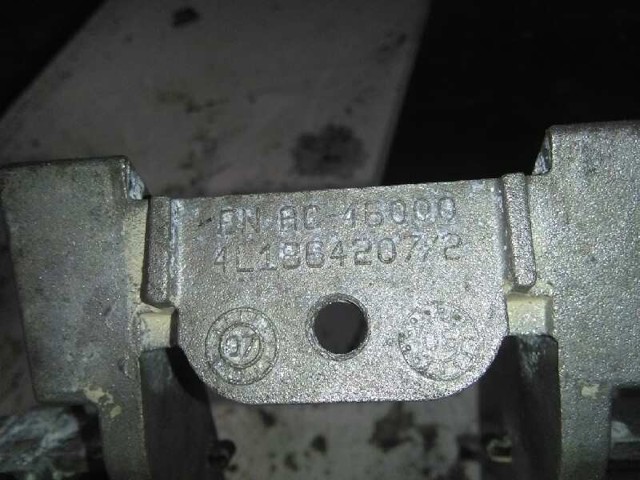 4L1864207D6PS Подлокотник центральной консоли купить Каменское