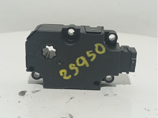 Motor de comporta de recirculação de ar 4M0820511 VAG/Audi