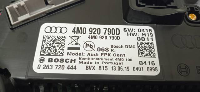 VAG 4M0920790 Приборная доска (щиток приборов) в наличии Ирпень