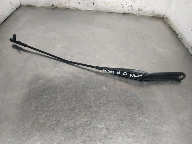 FORD 4M5117526CD Рычаг-поводок стеклоочистителя лобового стекла в наличии Сумы