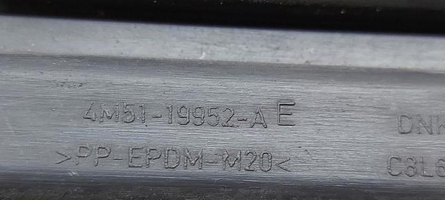 4M5119952AE FORD Заглушка (решетка) противотуманных фар бампера переднего правая купить в Полтава