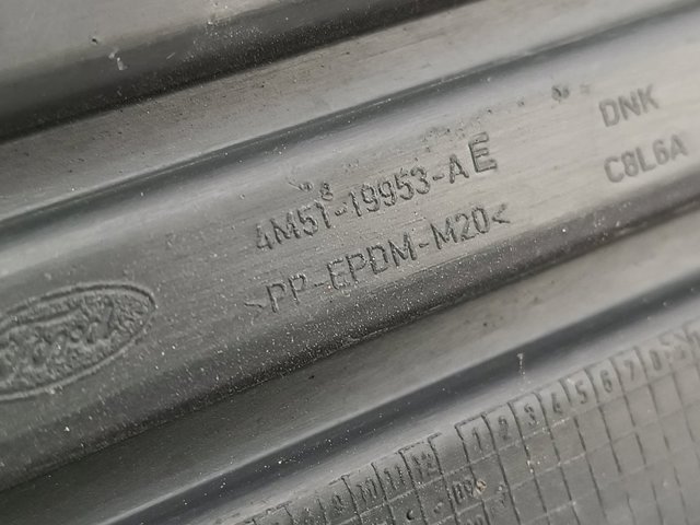 FORD 4M5119953AE Заглушка (решетка) противотуманных фар бампера переднего левая в наличии Ровно