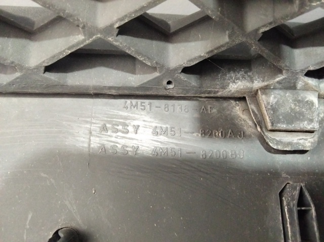 FORD 4M518138AE Решетка радиатора в наличии Львов