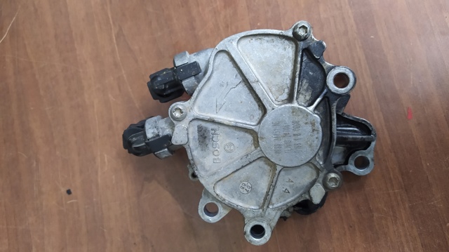 LAND ROVER 4R8Q2A451AE Вакуумный насос в наличии Львов