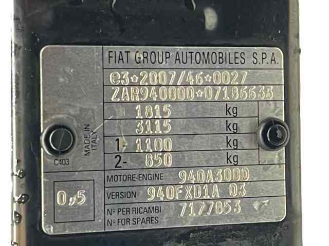 Suporte do radiador montado (painel de montagem de fixação das luzes) Alfa Romeo Giulietta 940