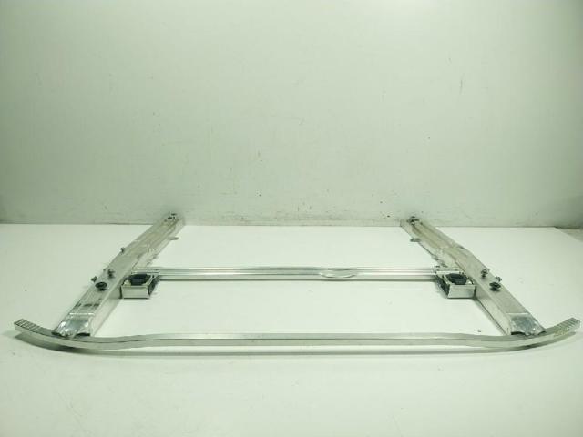 BMW 51117378735 Усилитель переднего бампера в наличии Кривой Рог