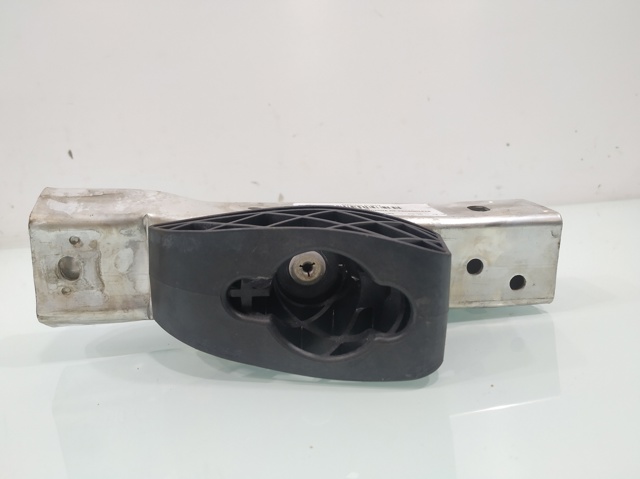 BMW 51118051189 Кронштейн бампера переднего левый в наличии Львов