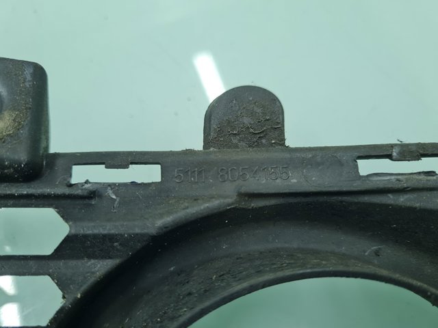 51118054155 BMW Заглушка (решетка) противотуманных фар бампера переднего левая купить в Хмельницкий