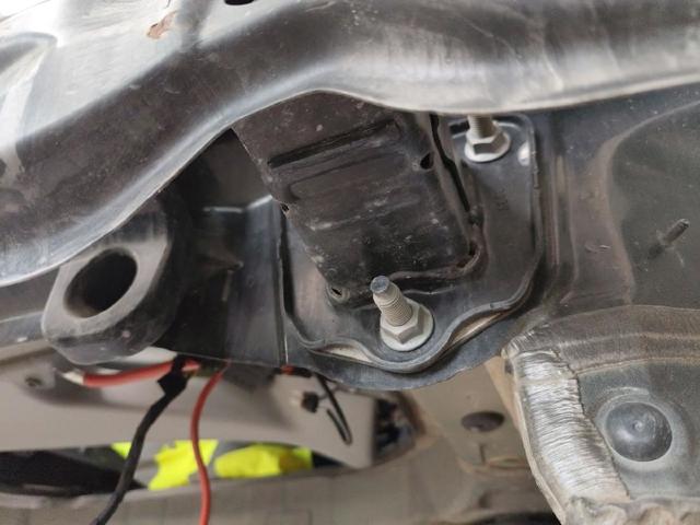 51122990162 BMW Усилитель заднего бампера купить в Львов