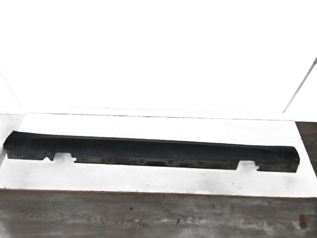 51122990170 Подножка правая купить Ирпень
