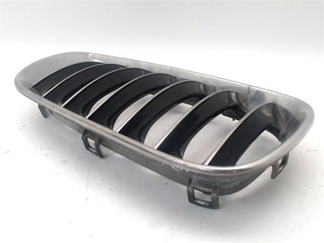 51133402910 BMW Решетка радиатора правая купить в Черкассы