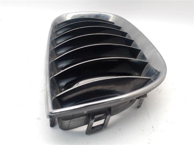 51133402910 BMW Решетка радиатора правая купить в Днепр