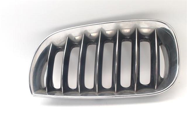 BMW 51133414903 Решетка радиатора левая в наличии Львов
