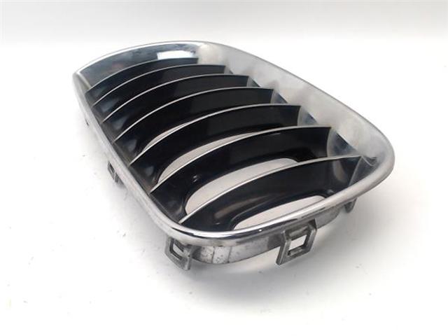 BMW 51133414903 Решетка радиатора левая в наличии Винница
