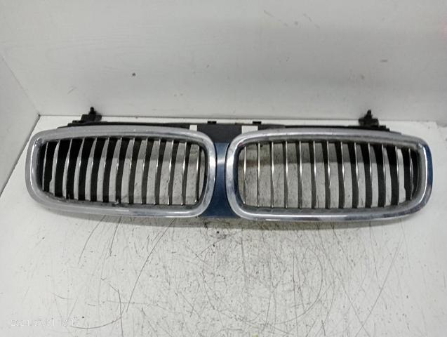 51137037727 BMW Решетка радиатора купить в Ужгород