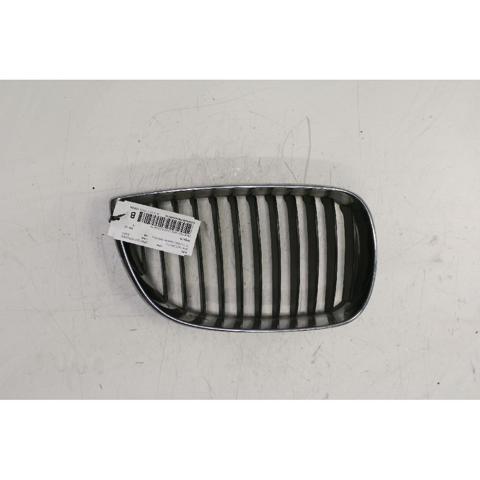 51137077130 BMW Решетка радиатора правая купить в Чернигов
