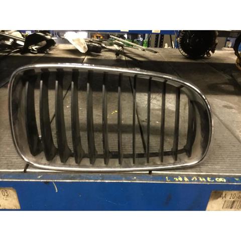 51137077130 BMW Решетка радиатора правая купить в Винница