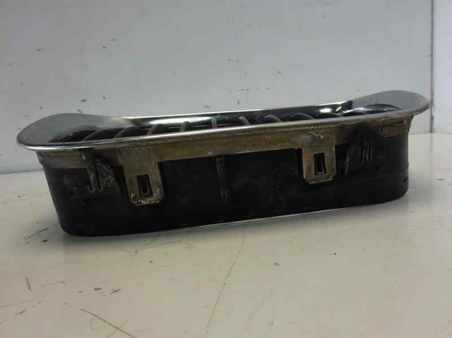 BMW 51138159315 Решетка радиатора левая в наличии Запорожье