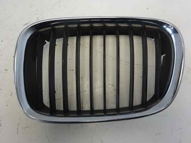 51138159315 BMW Решетка радиатора левая купить в Тернополь