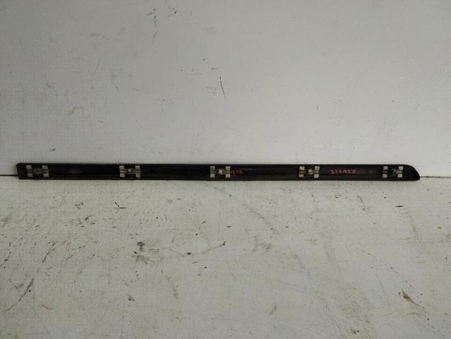 BMW 51138208451 Молдинг задней левой двери в наличии Ирпень