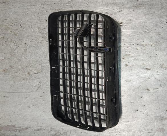 51138402670 BMW Решетка капота купить в Черкассы
