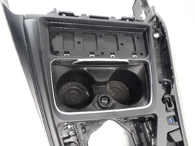 51169216925 BMW Крышка подлокотника купить в Черновцы