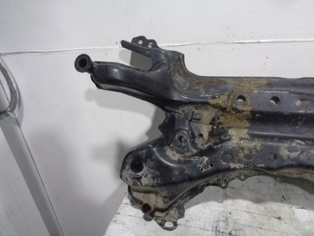Viga de suspensão dianteira (plataforma veicular) Toyota Auris E15