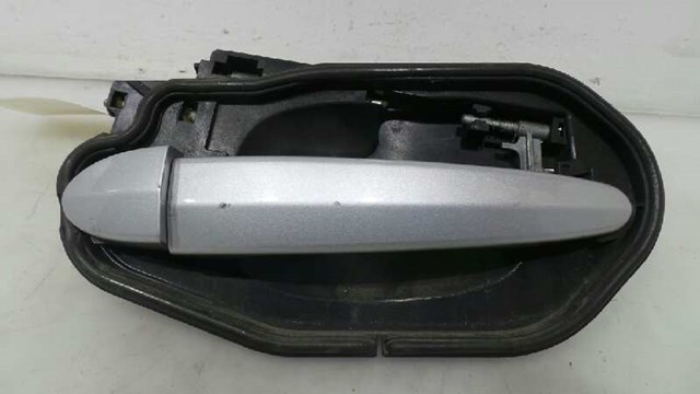 Suporte de maçaneta externa da porta traseira direita 51203449056 BMW