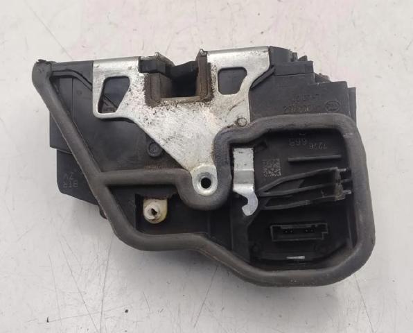 51217318416 BMW Замок двери передней правой купить в Чернигов