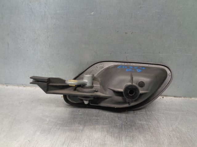 BMW 51218226050 Ручка двери правой внутренняя передняя/задняя в наличии Ужгород