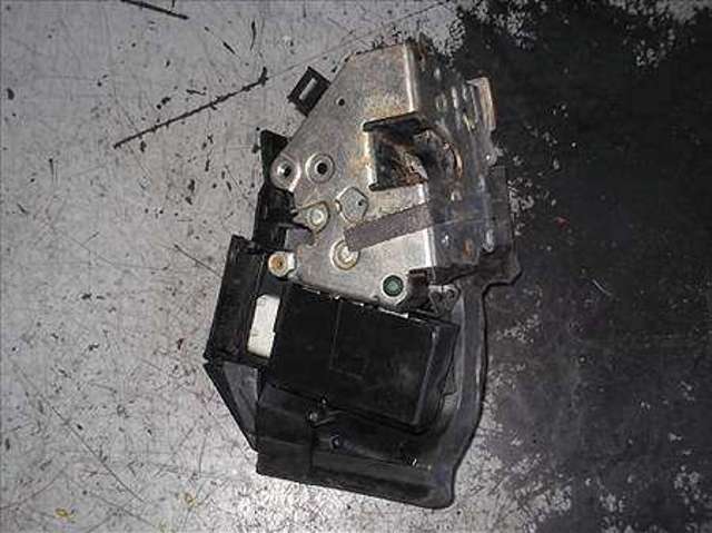 BMW 51218235097 Замок водительской двери в наличии Кривой Рог