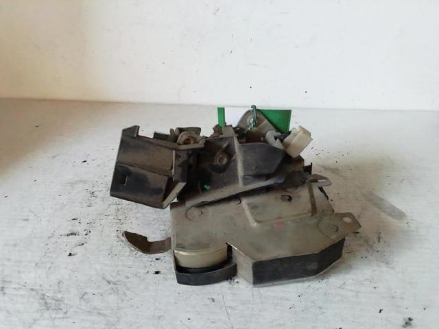 51228122420 BMW Замок двери задней правой купить в Ровно