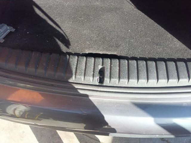 Fecho de tampa de porta-malas (de 3ª/5ª porta traseira) 51247357112 BMW