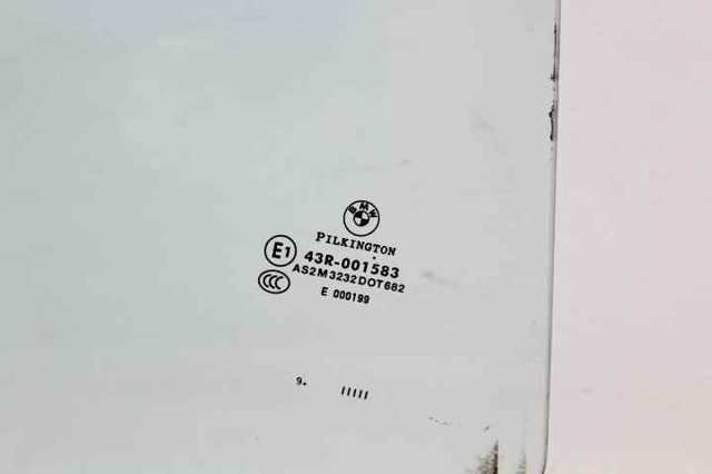 51357067794 Стекло двери задней правой купить Киев