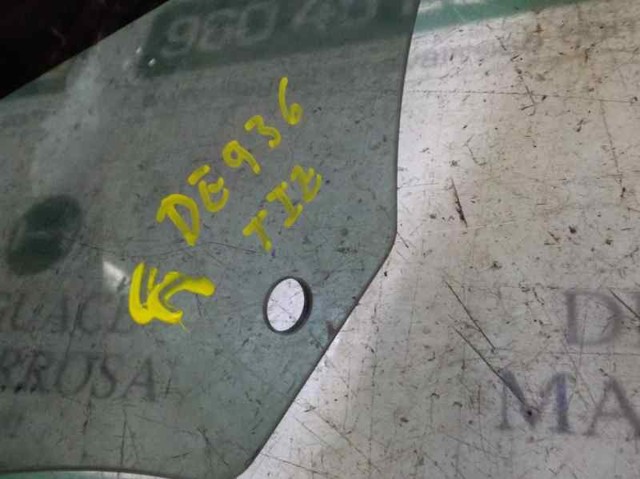 51357163751 BMW Стекло двери задней левой купить в Львов