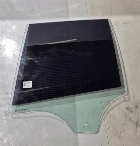 51357388831 BMW Стекло двери задней левой купить в Ровно