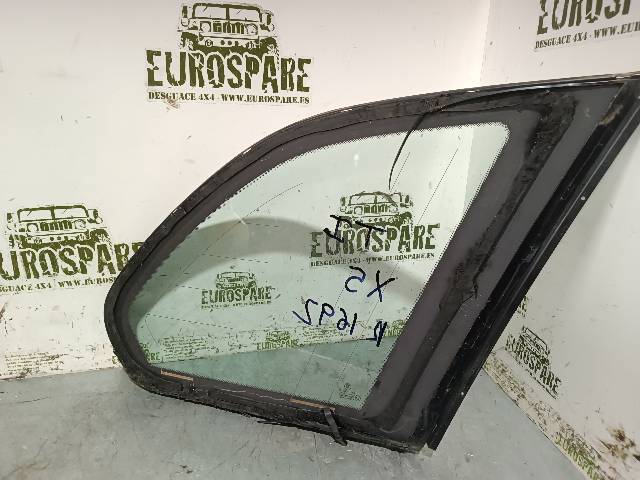 51368402619 Стекло кузова (багажного отсека) правое купить Житомир